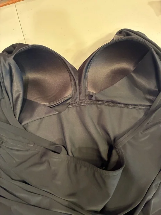 NWT 22W Magicsuit Celine Black V-Neck Slimming Swimsuit with Skirt (ABBA) - Picture 13 of 16